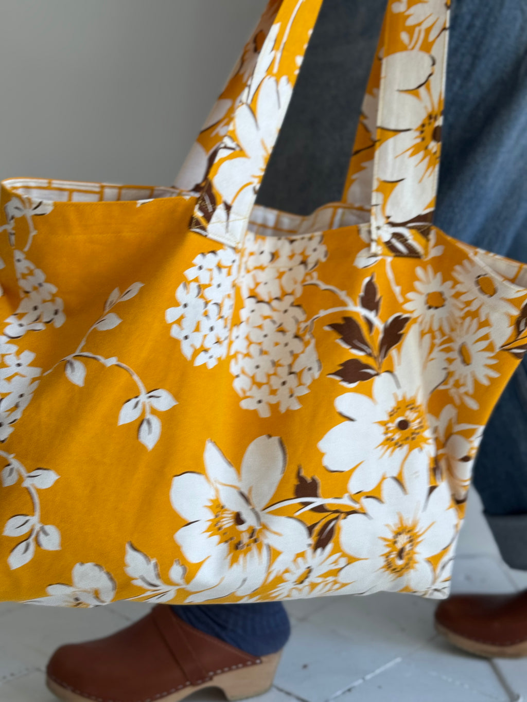 The Edith Vintage Tote ~ Marigold