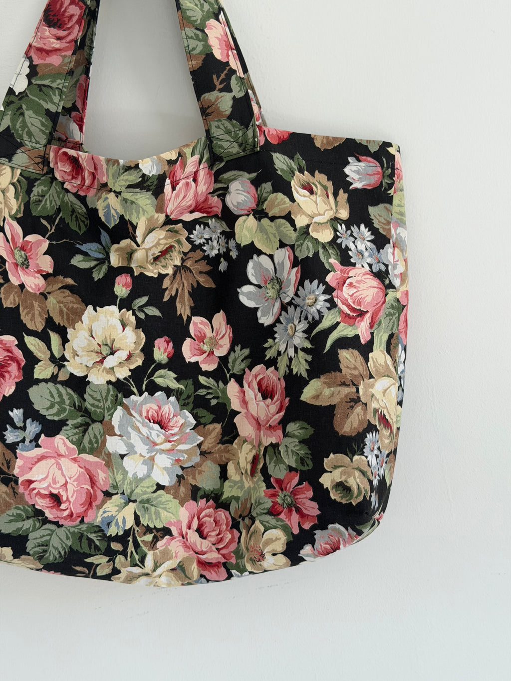 The Edith Vintage Tote ~ Black