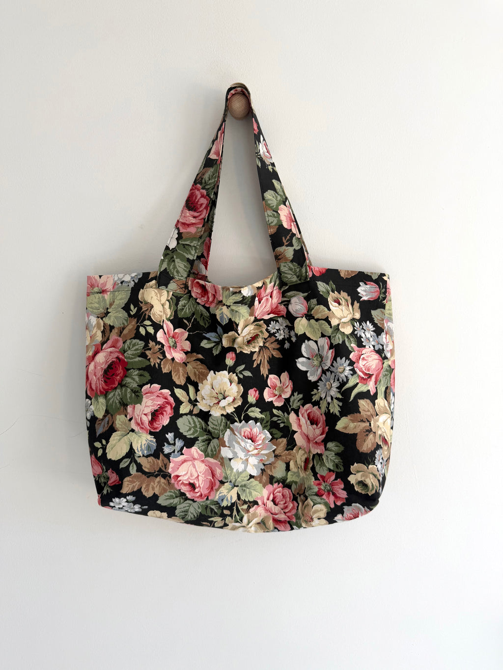 The Edith Vintage Tote ~ Black