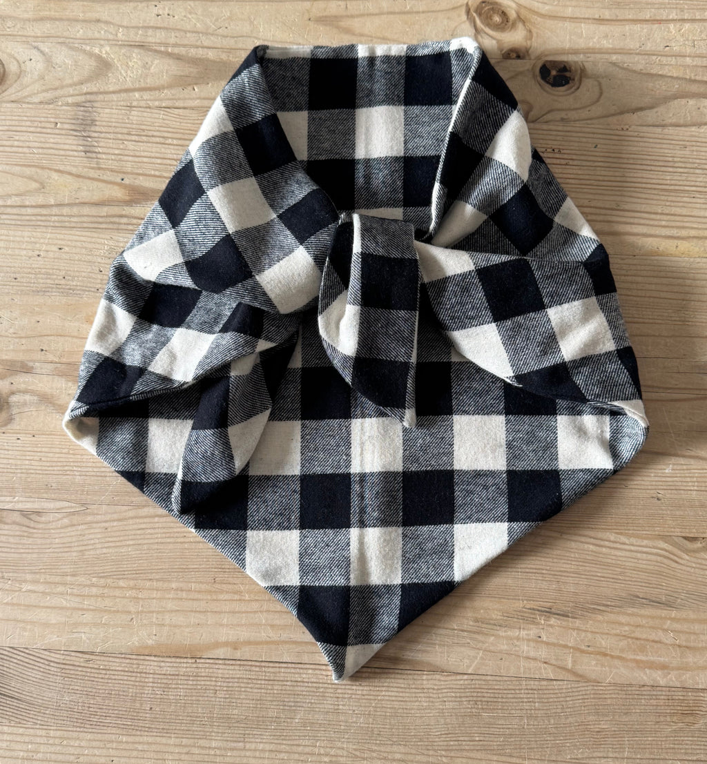 Black & cream triangle scarf