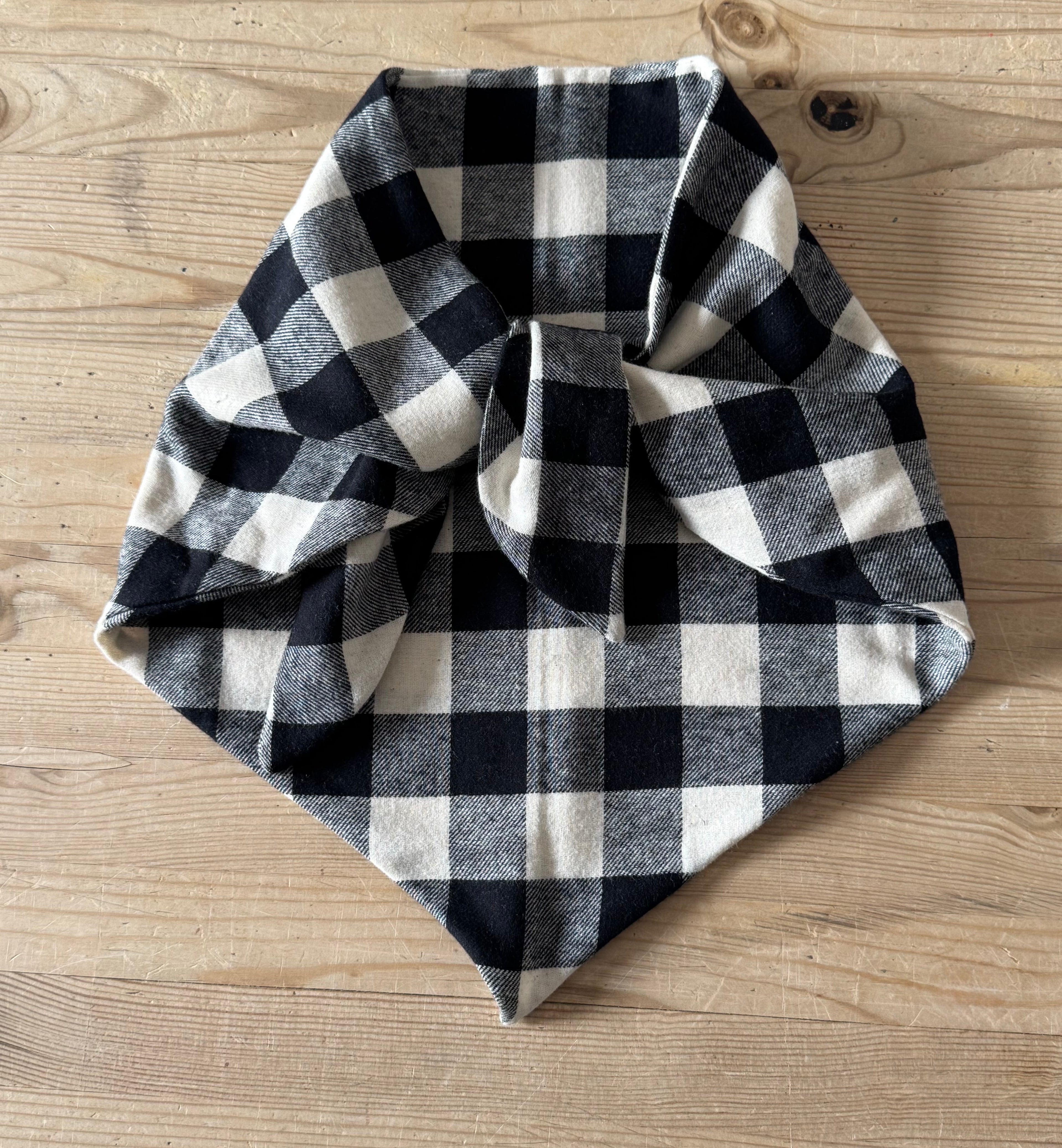 Black & cream triangle scarf